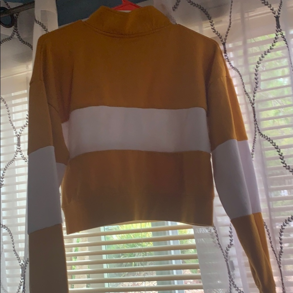Cute vans crop jacket:) - Picture 5 of 6